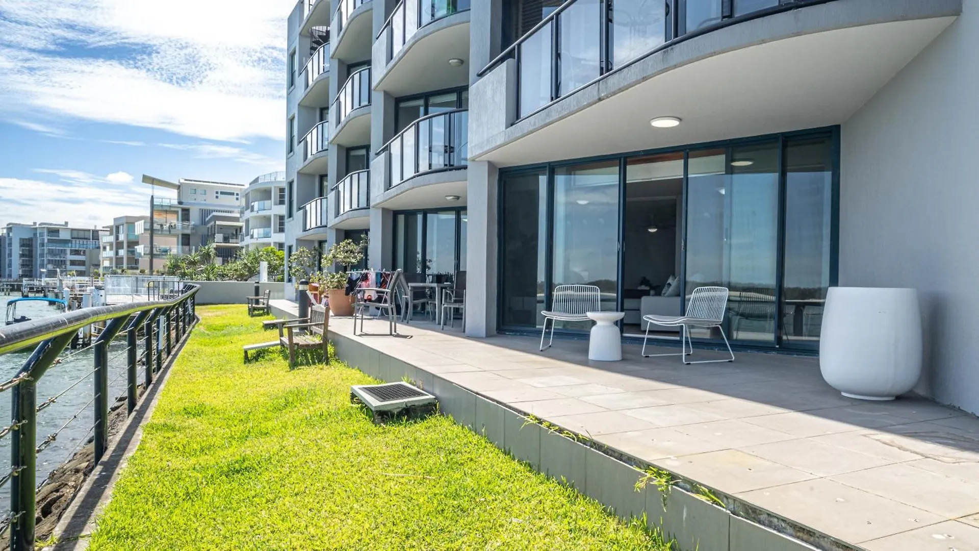 ****  La Promenade Aparthotel Caloundra Australia